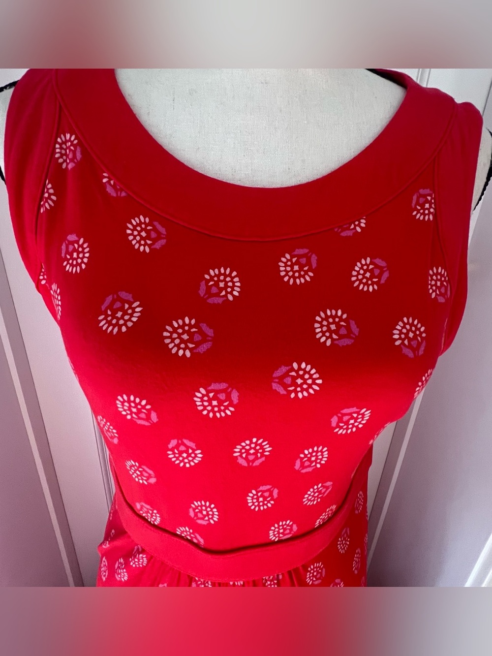 Lands End Red Sleeveless Maxi Dress, Floral Pattern, Empire Waist, Sz S - Picture 2 of 10